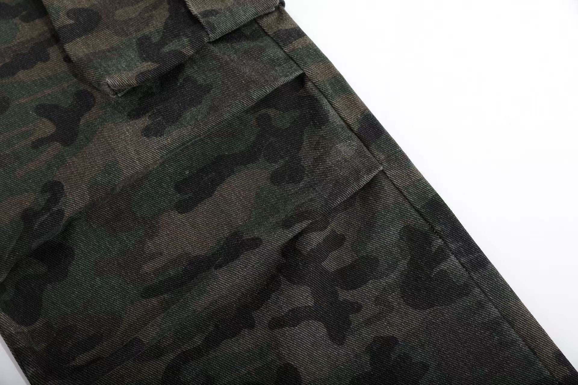 Multi-Pocket Camo Cargo Pants