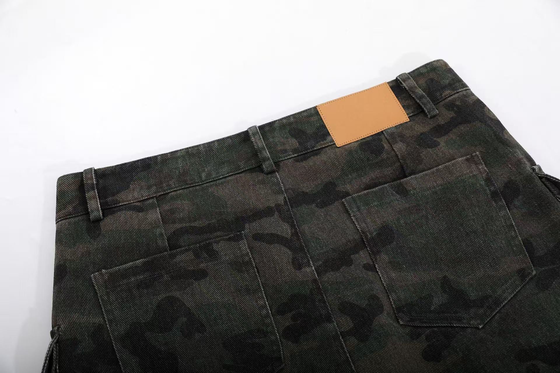 Multi-Pocket Camo Cargo Pants