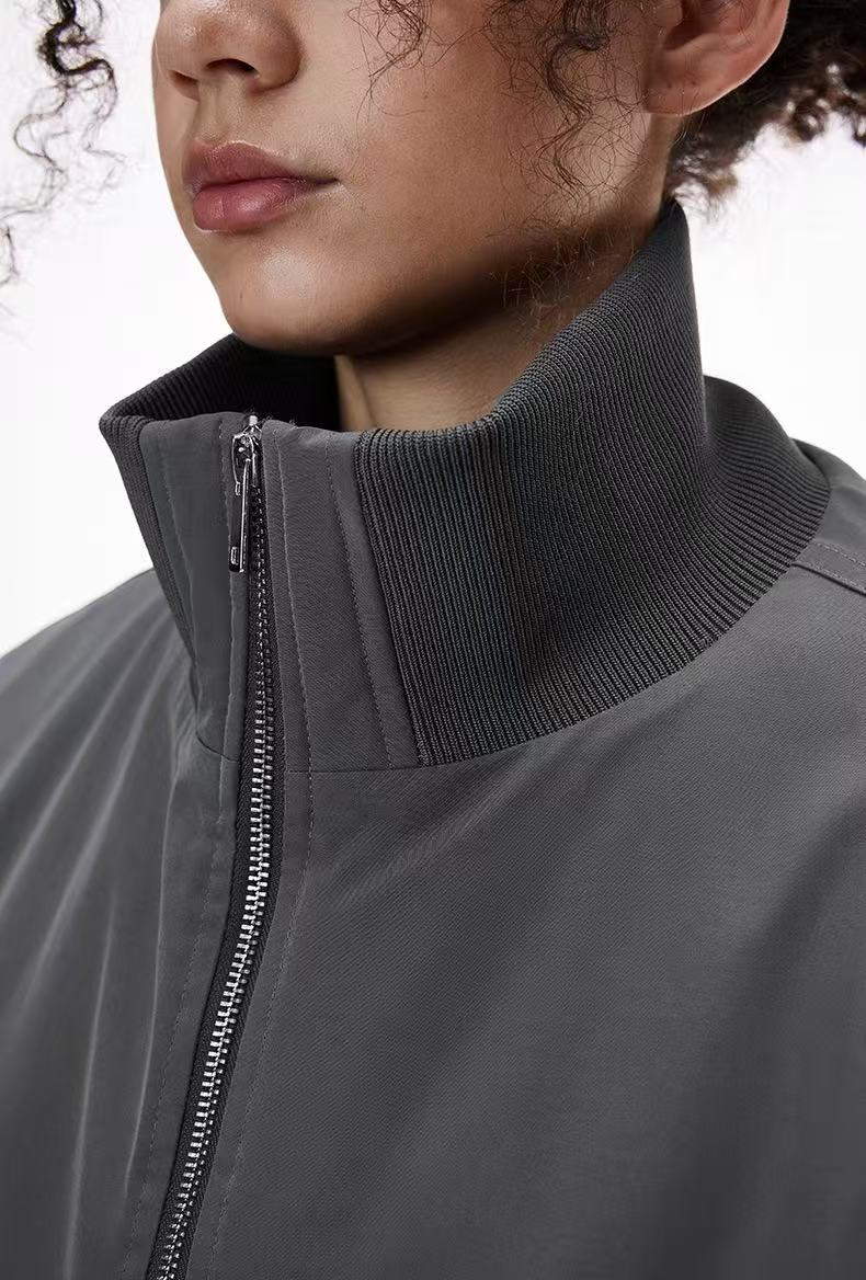 Stand-collar deconstructed bomber jacket