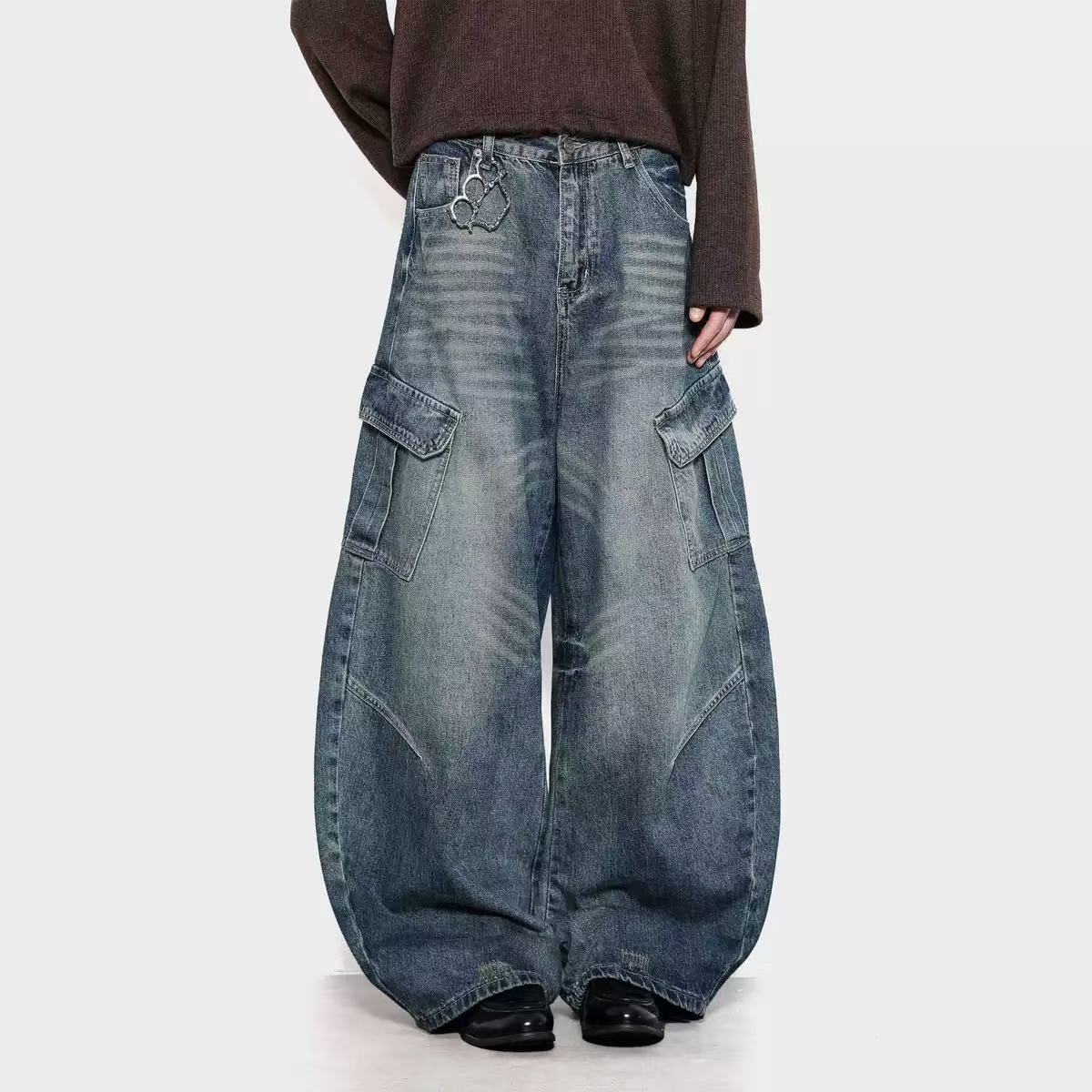 Distressed Wide-Leg Baggy Jeans