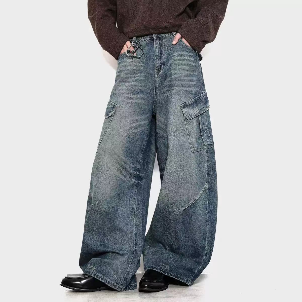 Distressed Wide-Leg Baggy Jeans