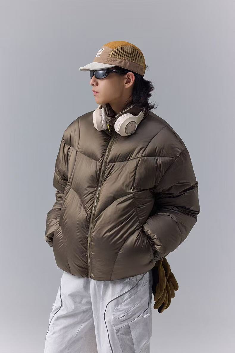 Metallic Water-Resistant Puffer Jacket in 90% White Duck Down