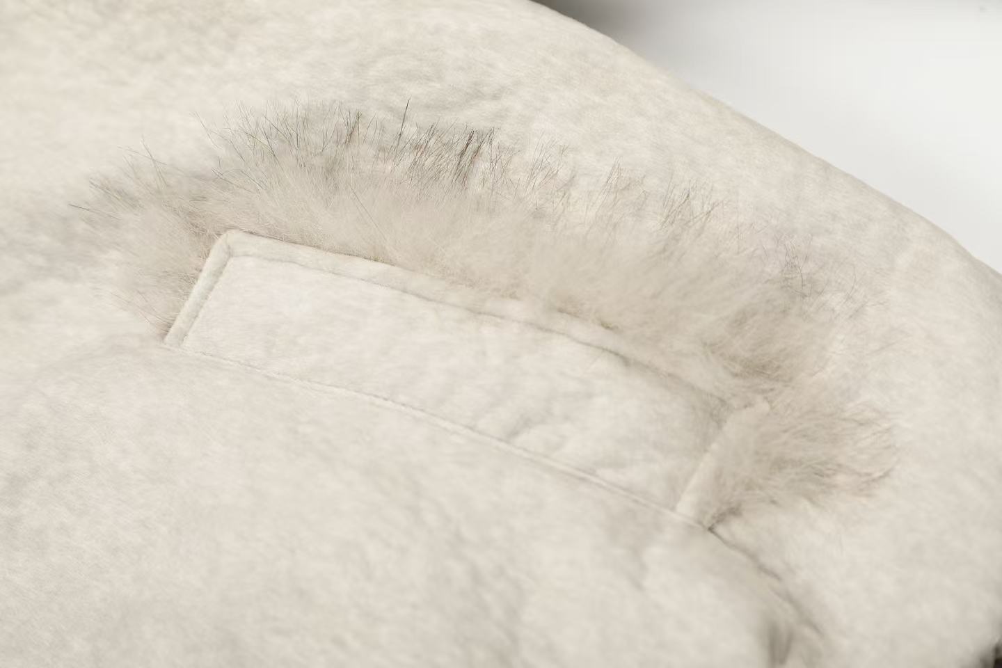 Old-Money Clean-Fit Faux-Fur Collar Jacket