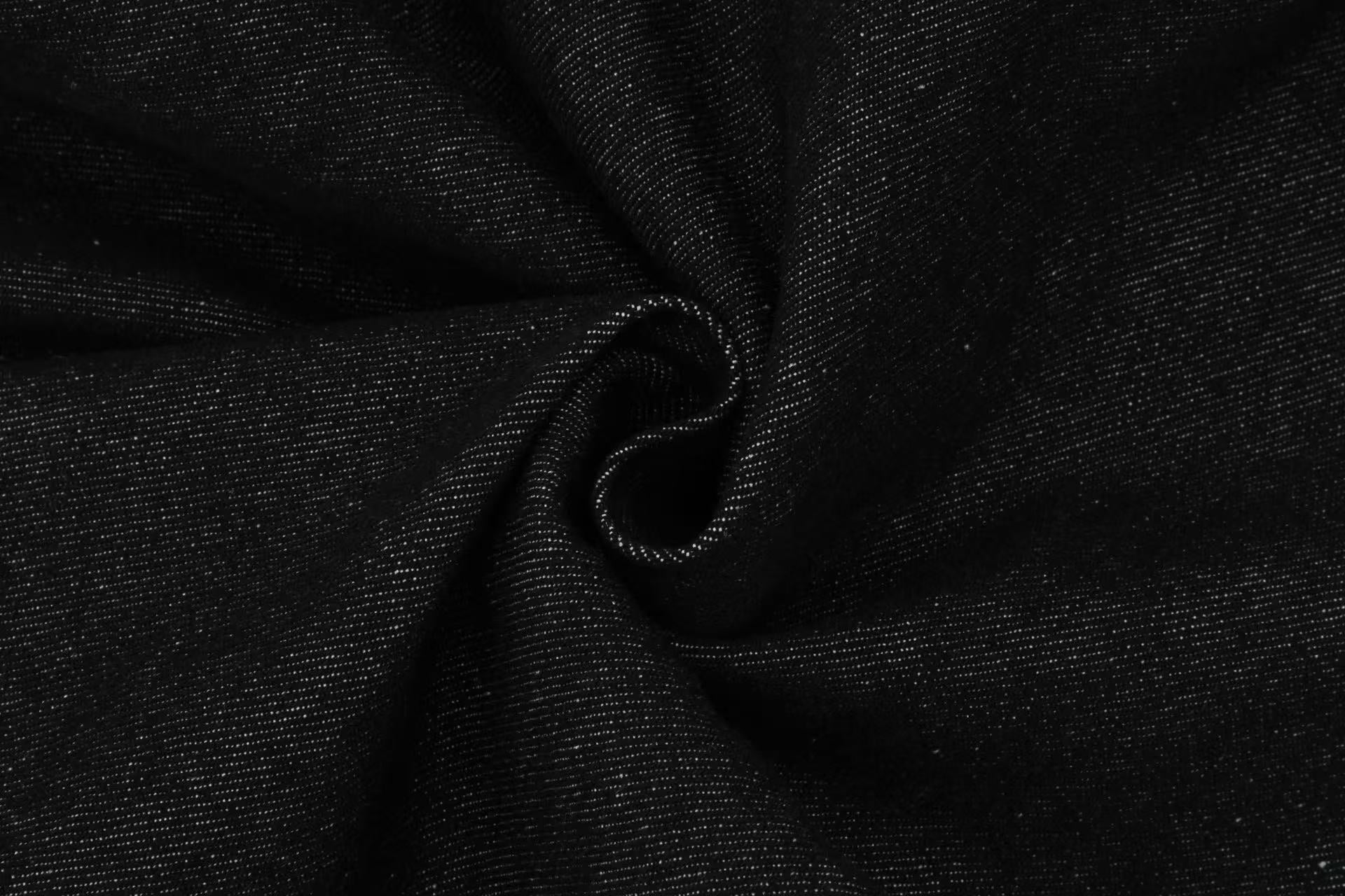 Clean Fit Wide-Leg Jeans