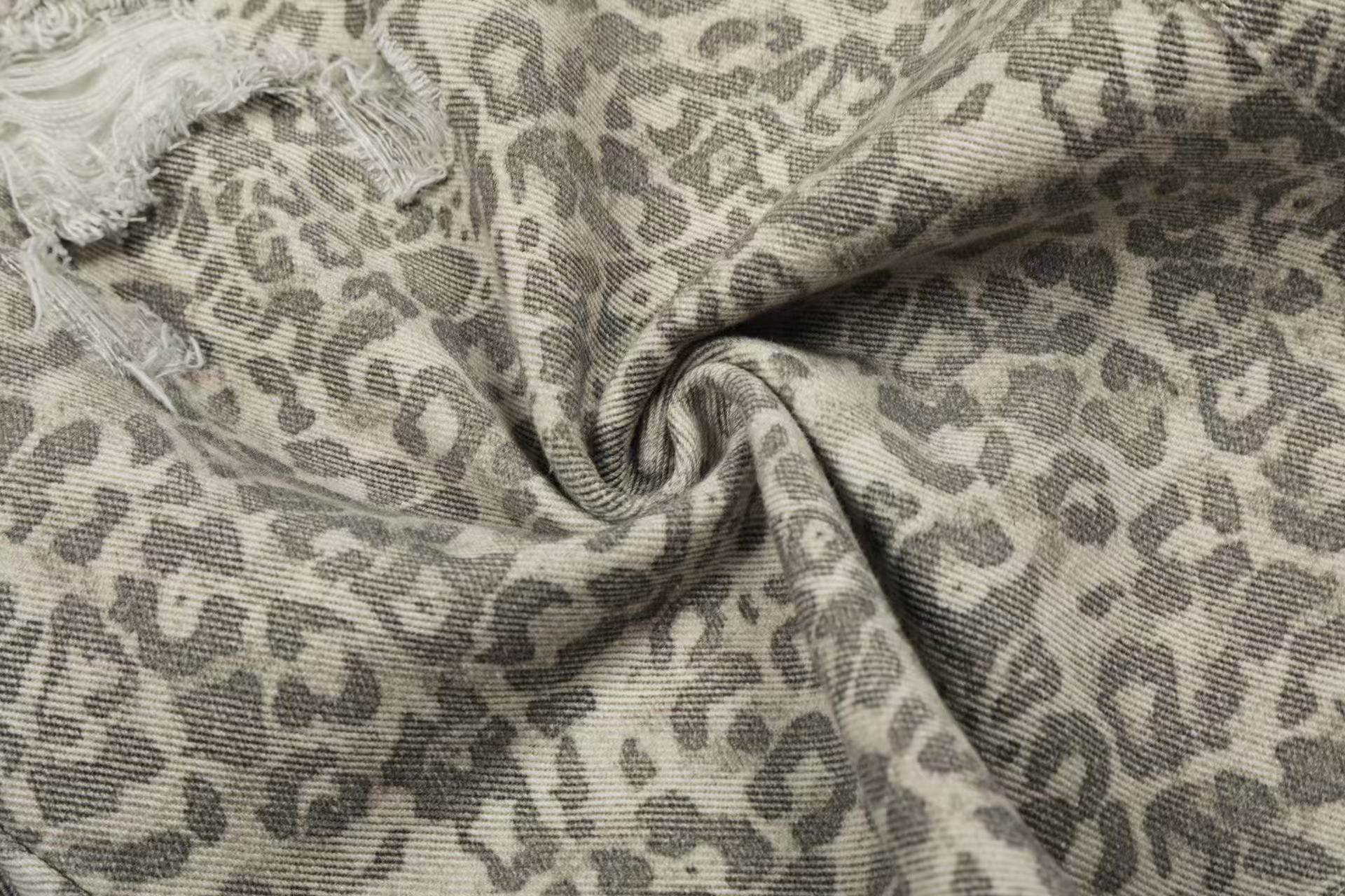 Distressed Leopard Print Baggy Wide-Leg Jorts