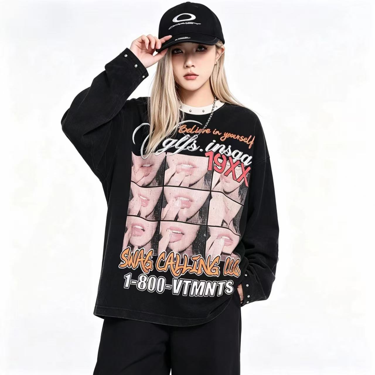 Rivet Collar Portrait Print Waffle Knit Long Sleeve