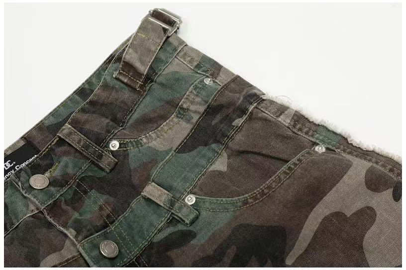 Camo Double Waist Frayed Edge Wide-Leg Cargo Pants