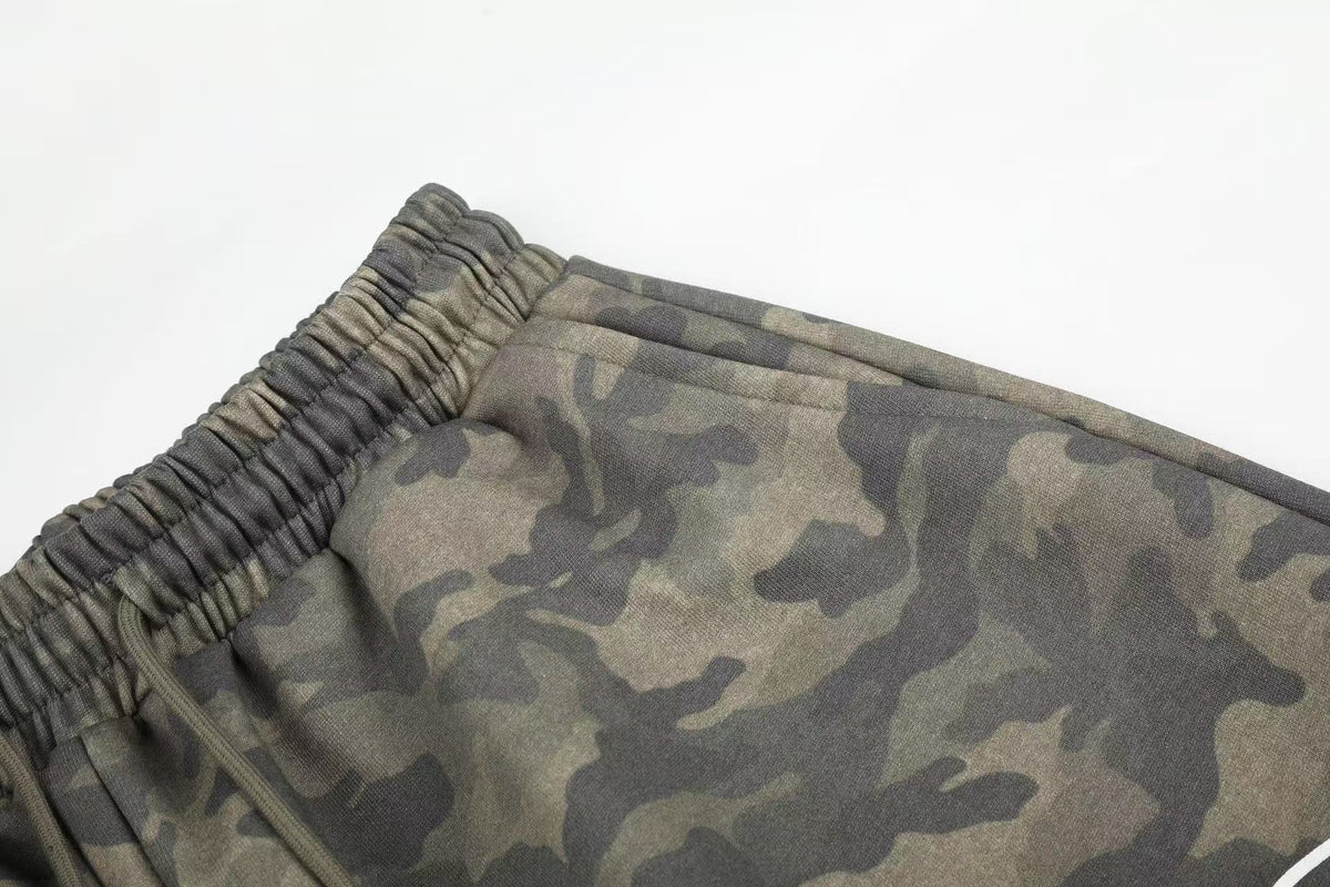 Camo Cursive Script Print Wide-Leg Sweatpants