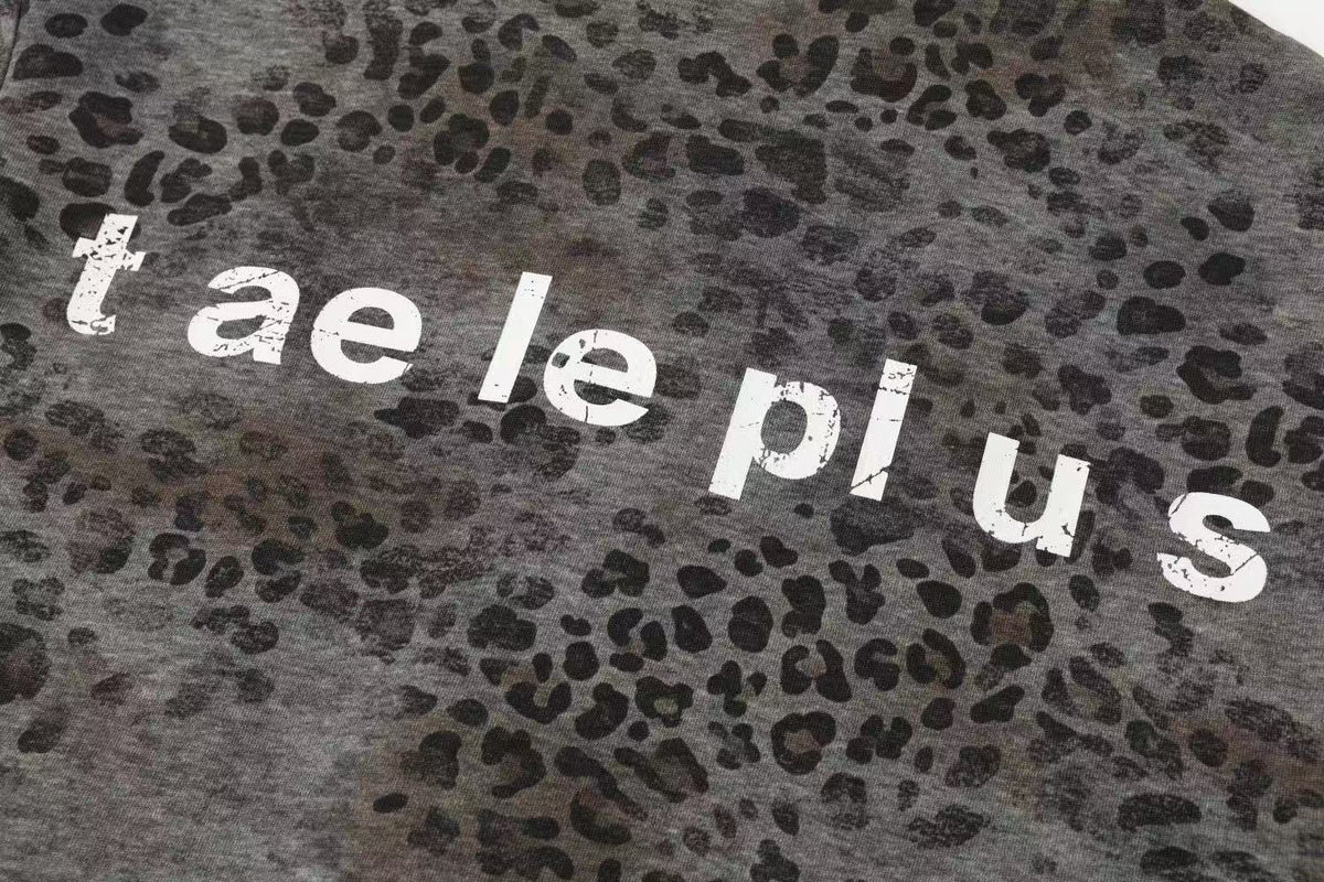 Vintage Leopard Print Graphic Zip-Up Hoodie