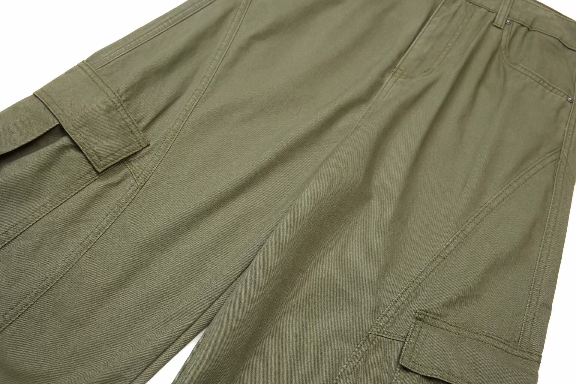 Wide-Leg Cargo Pants