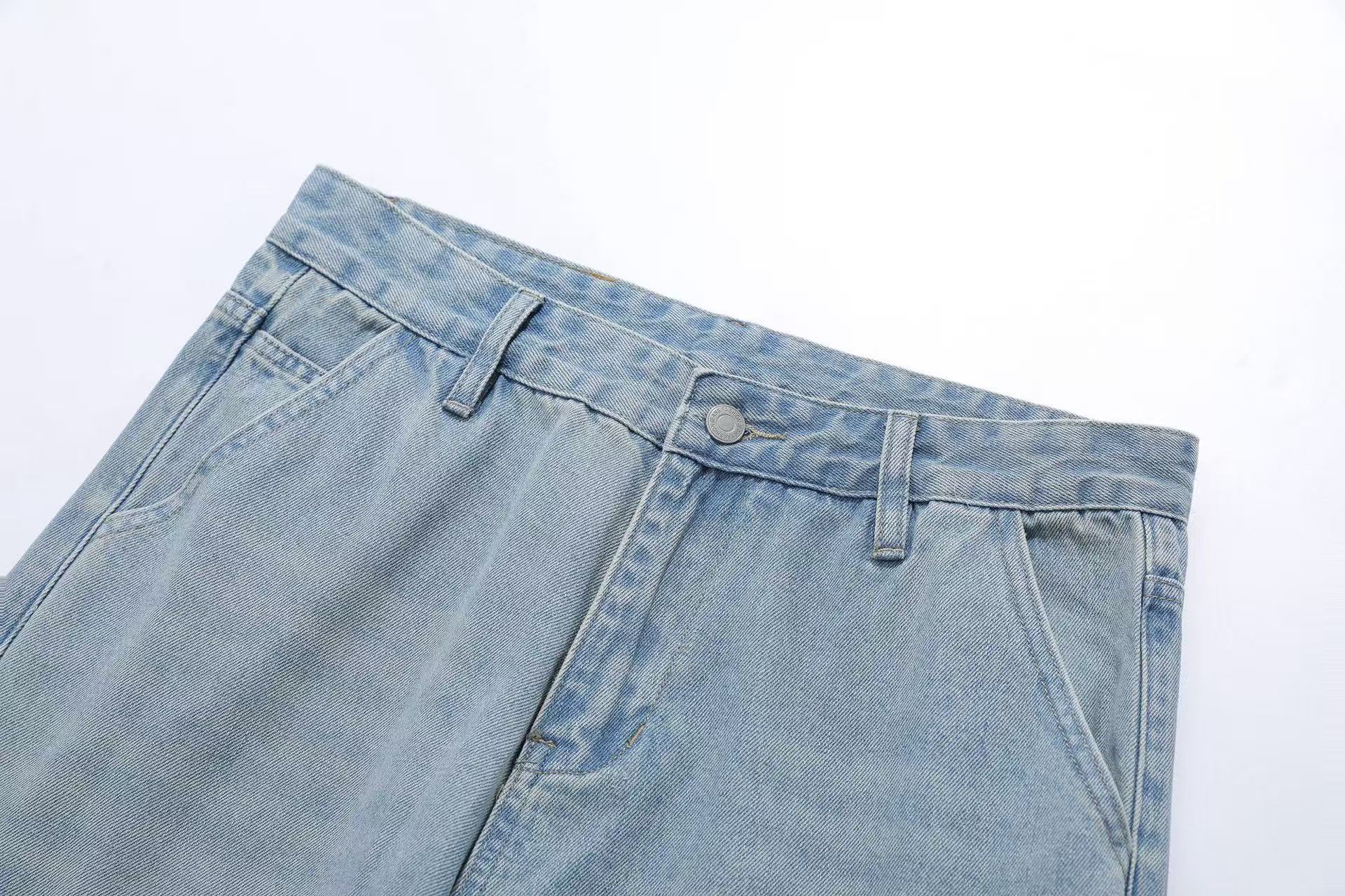 Multi-Pocket Wide-Leg Jeans