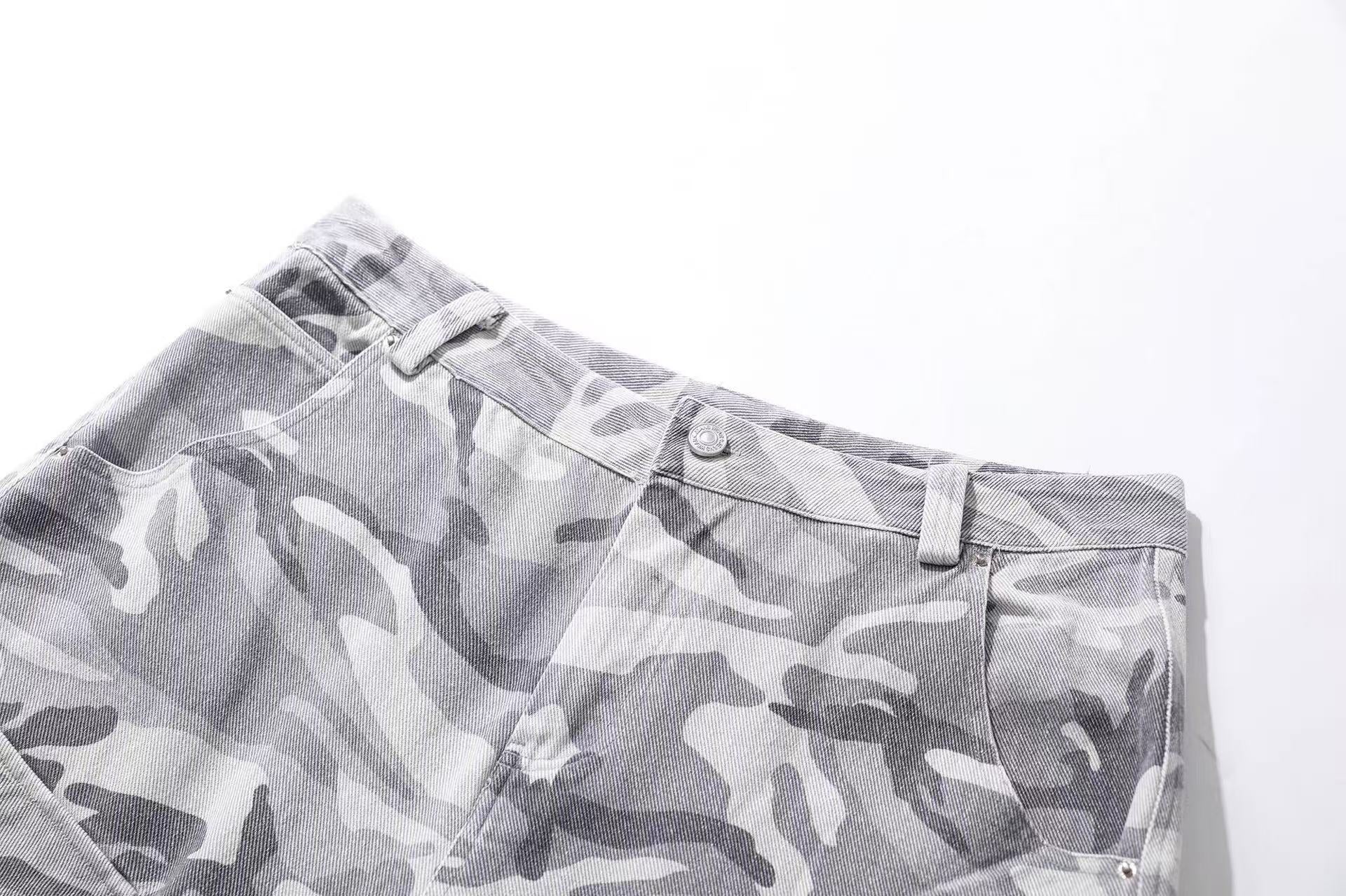 Snow Camo Wide-Leg Knee-Length Shorts