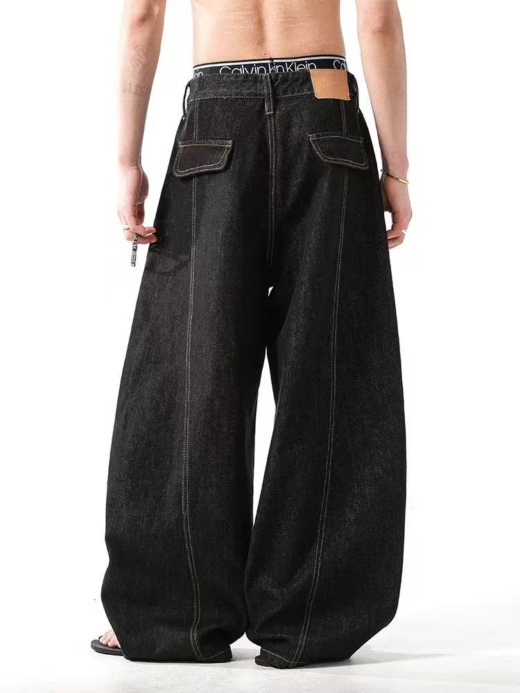 Wide-Leg Baggy Jeans