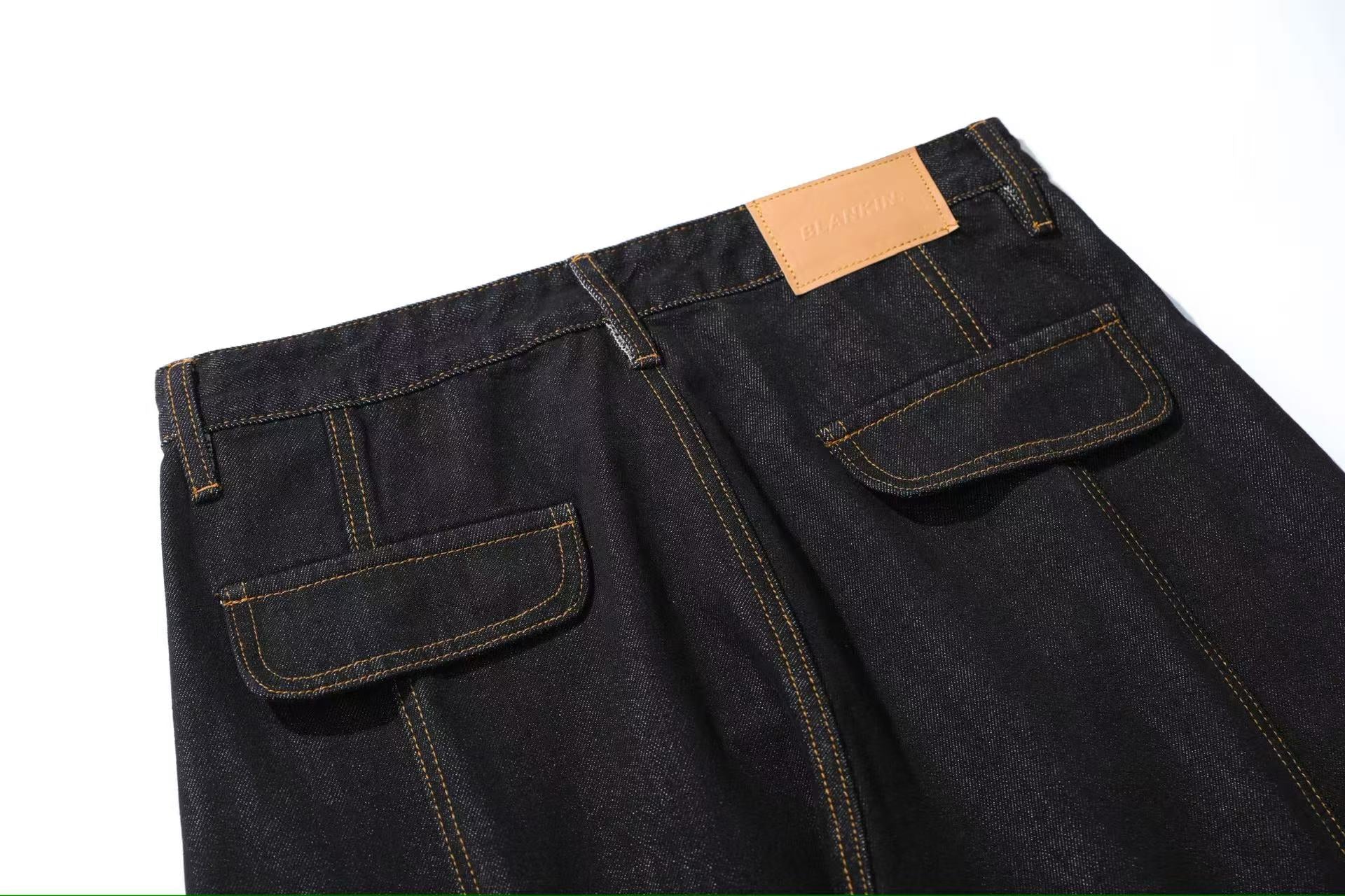 Wide-Leg Baggy Jeans