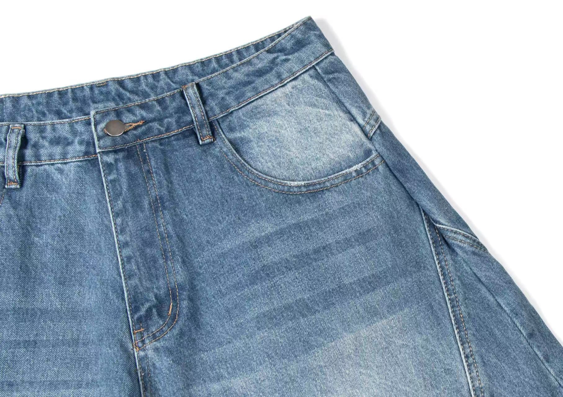Wide-Leg Baggy Jeans