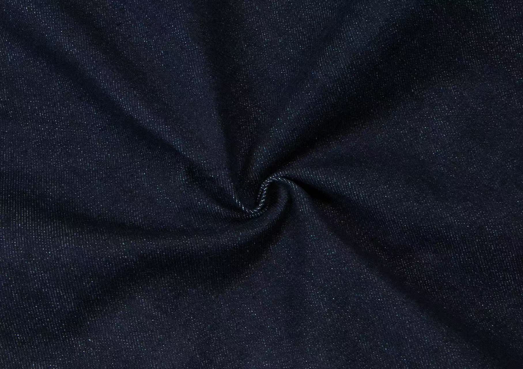 Wide-Leg Baggy Jeans