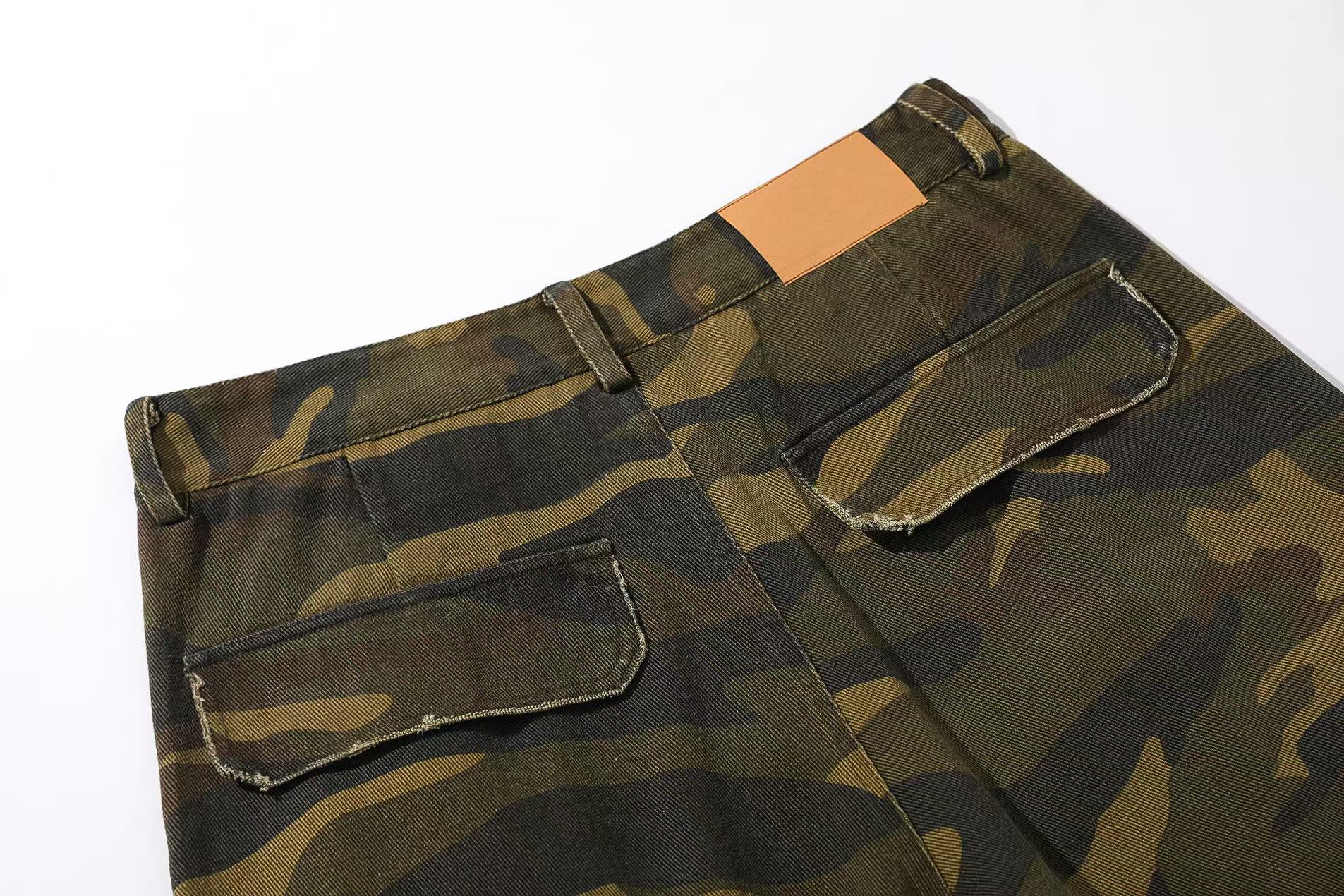 Multi-Pocket Camo Wide-Leg Cargo Pants