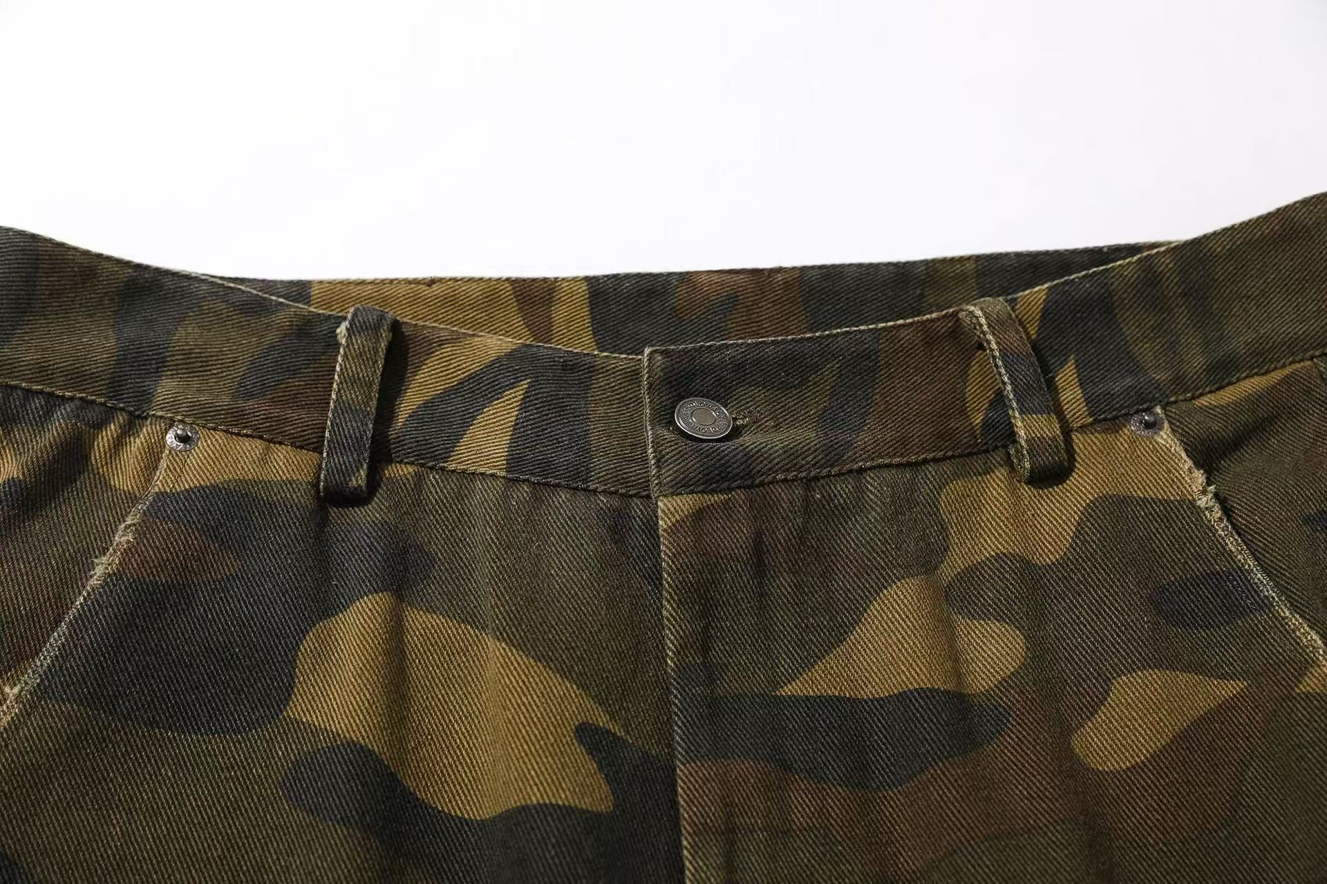 Multi-Pocket Camo Wide-Leg Cargo Pants