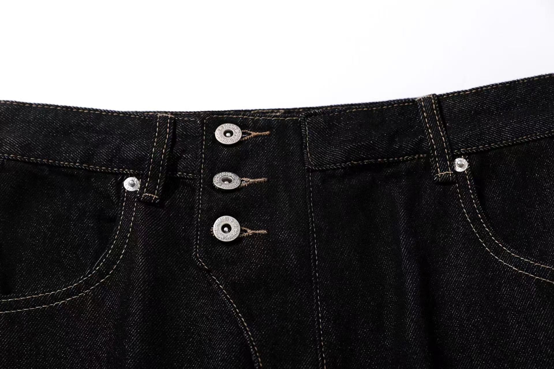 Wide-Leg Jeans