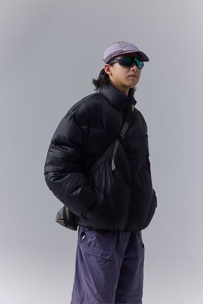 Metallic Water-Resistant Puffer Jacket in 90% White Duck Down