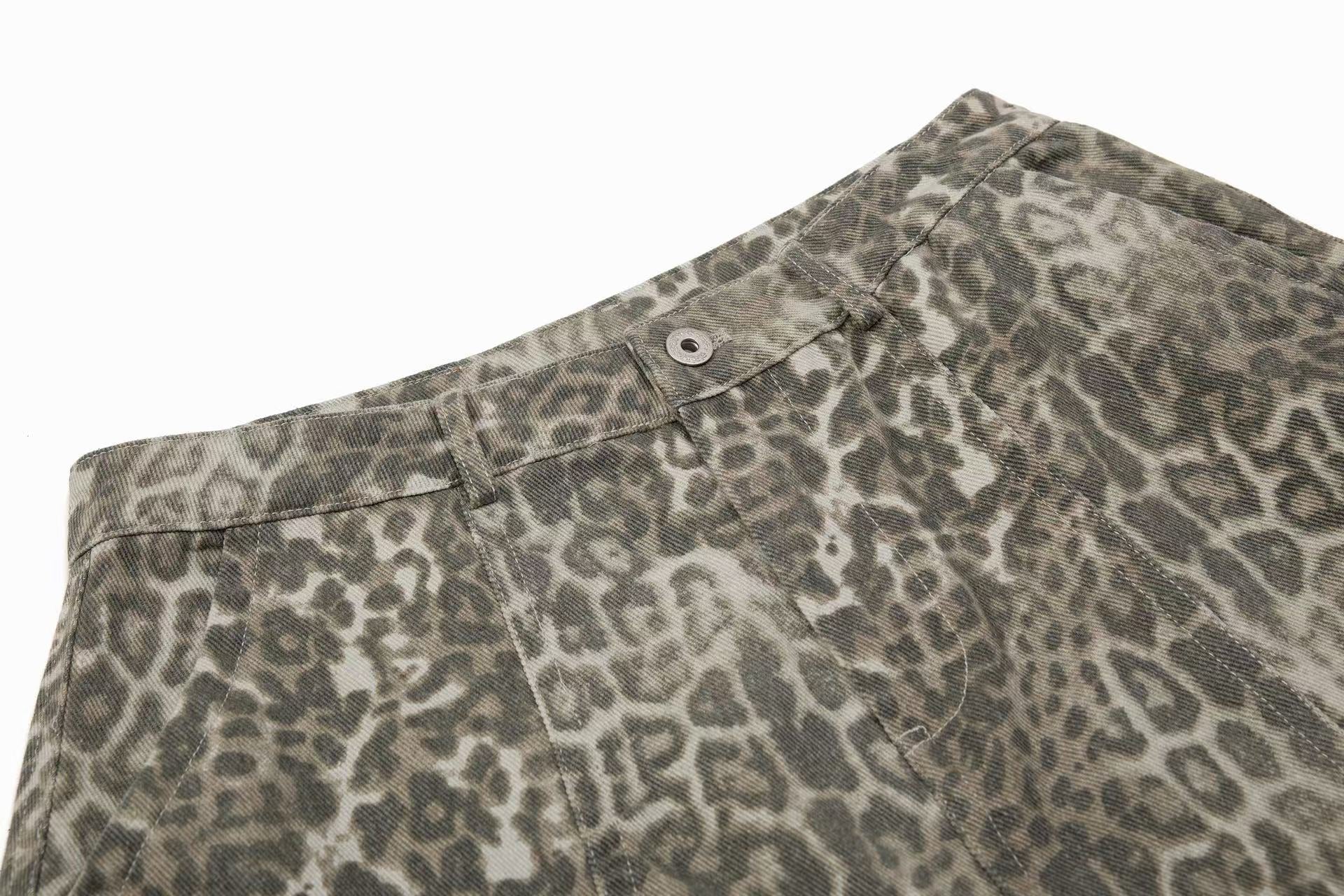 Leopard-Print Wide-Leg Baggy Jeans