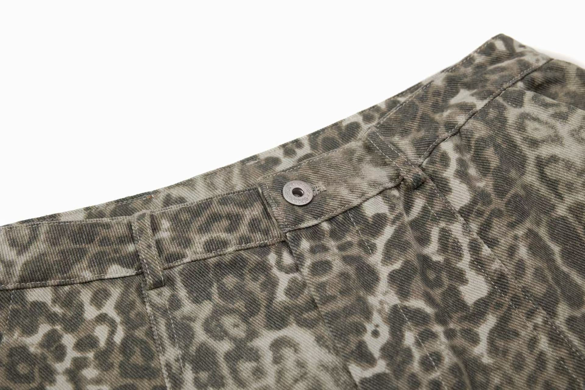 Leopard-Print Wide-Leg Baggy Jeans