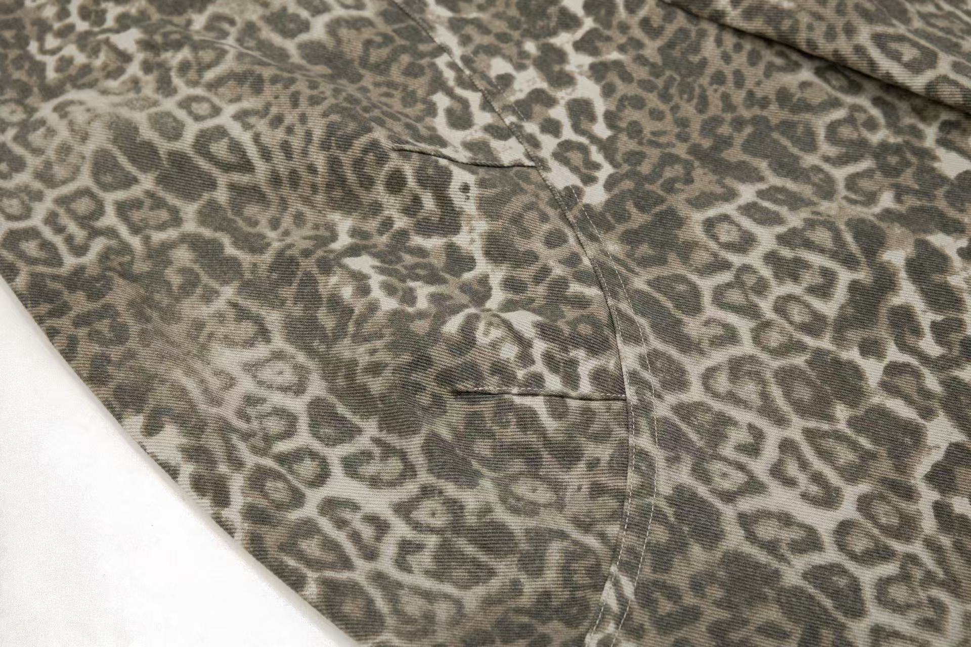 Leopard-Print Wide-Leg Baggy Jeans