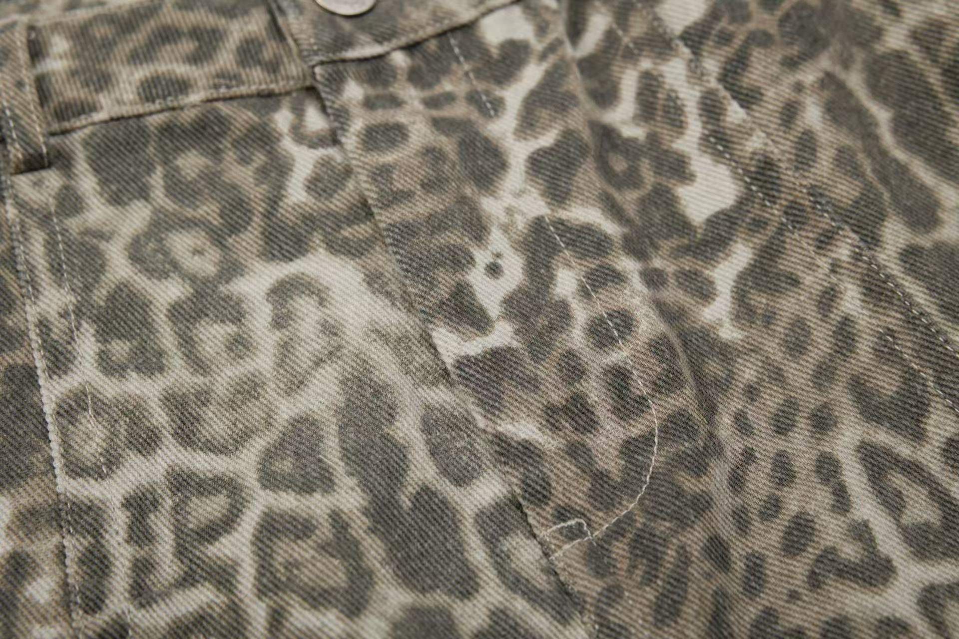 Leopard-Print Wide-Leg Baggy Jeans