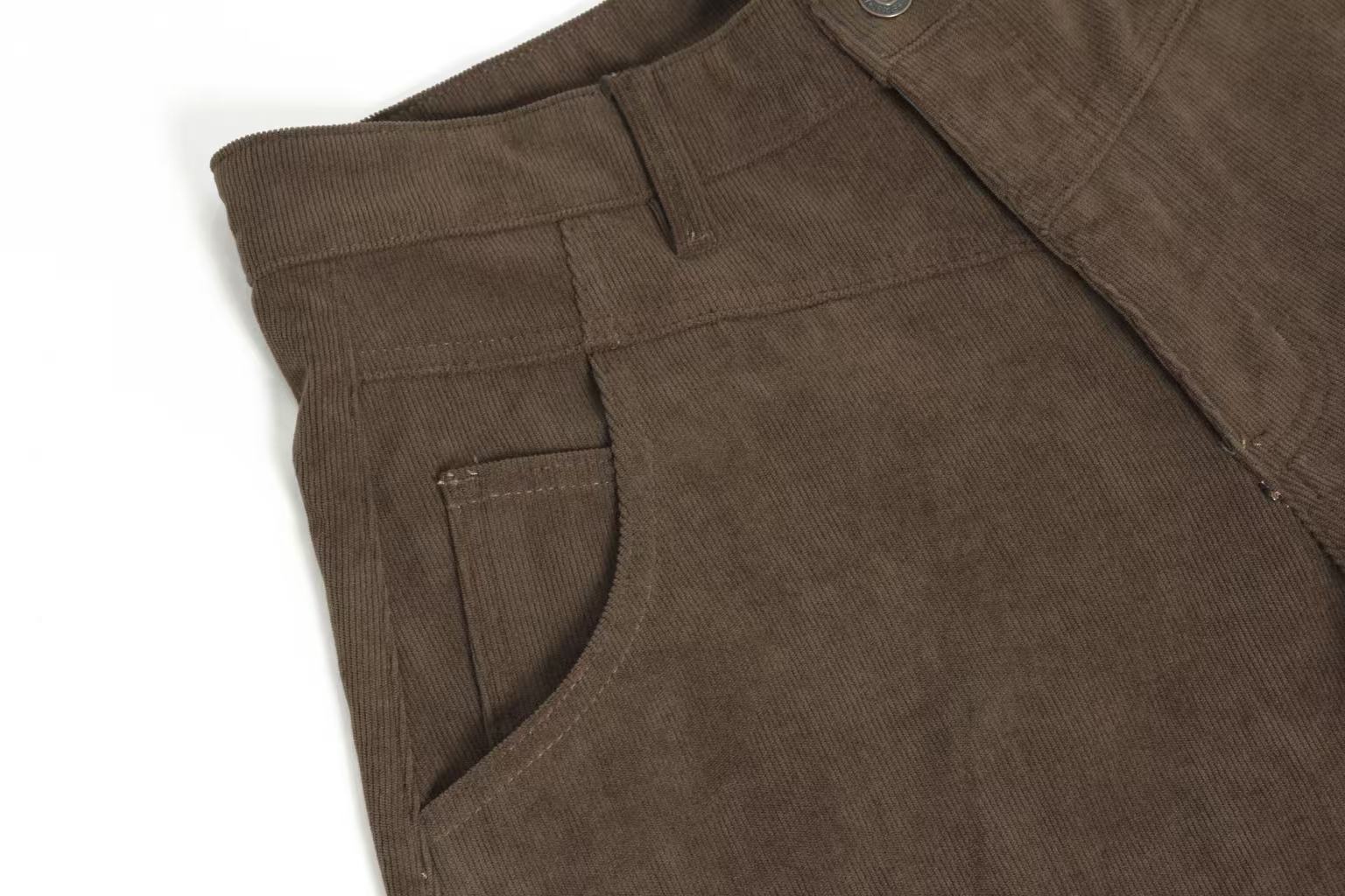 Clean Fit Vintage Wide-Leg Cargo Pants