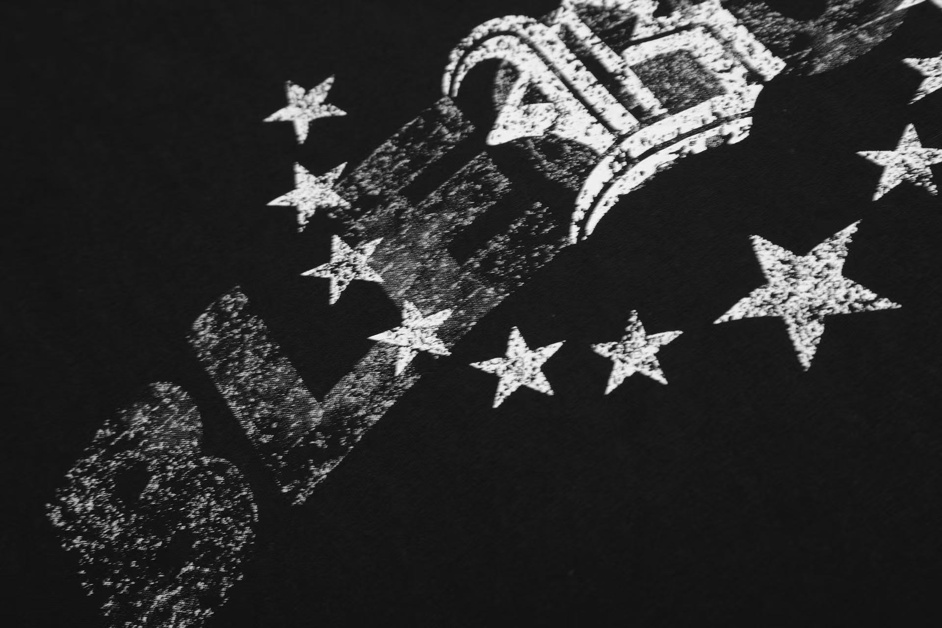 Distressed Star Gothic Fake Two-Piece Long Sleeve