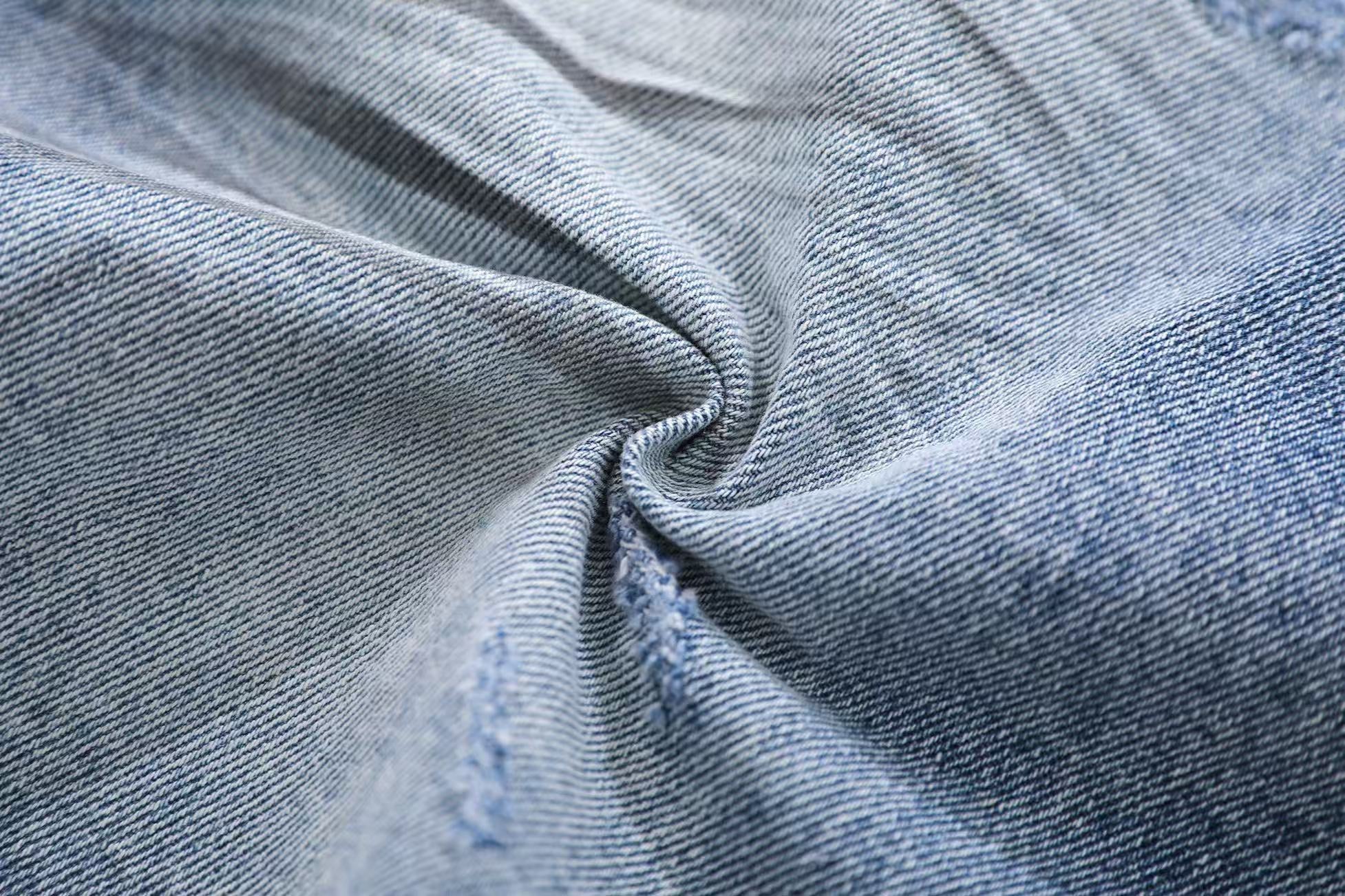 Distressed Washed  Wide-Leg Denim Jorts