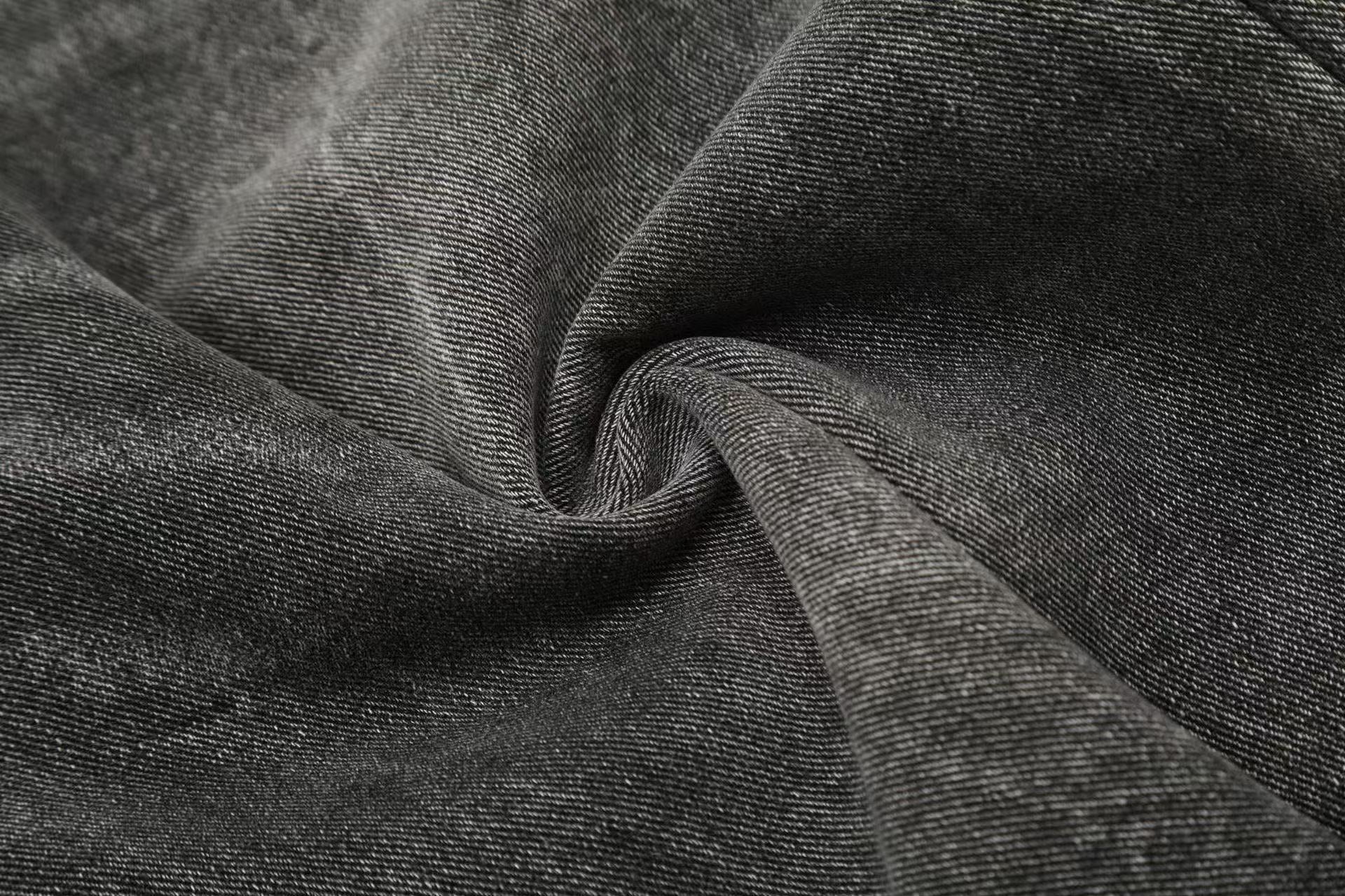 Distressed Washed Wide-Leg Jorts