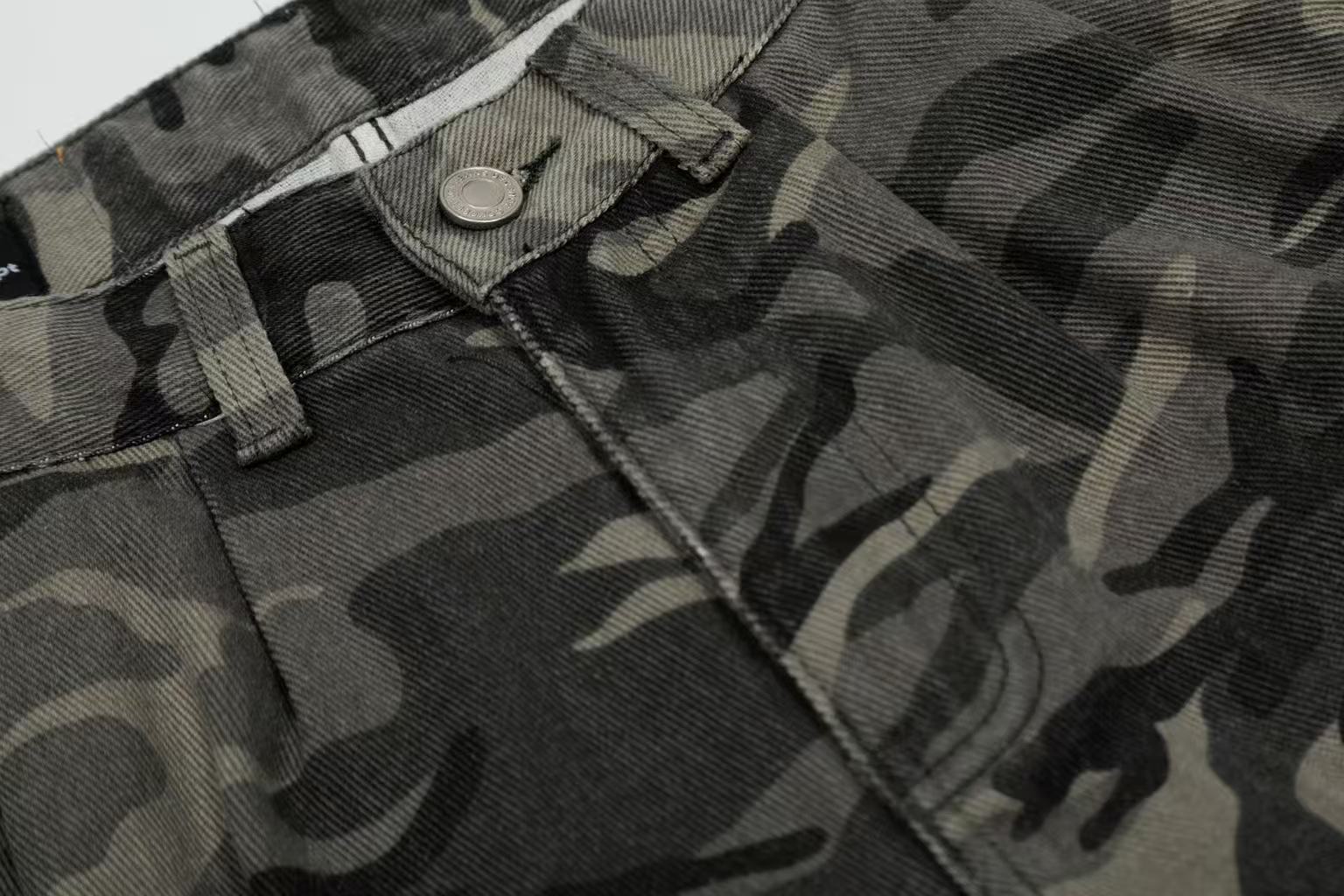 Camo Wide-Leg Knee-Length Jorts