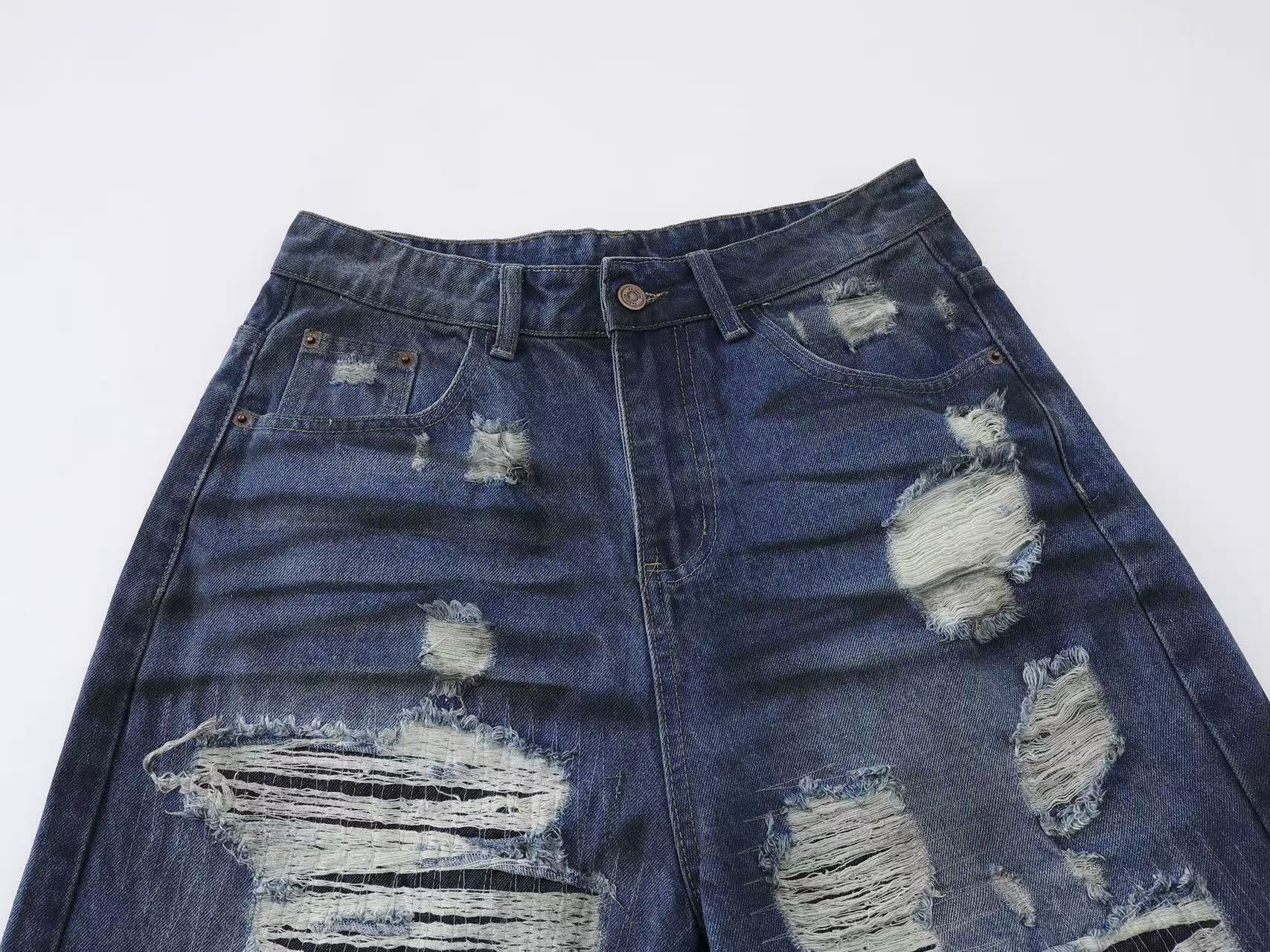 Distressed Vintage Washed Wide-Leg Jorts