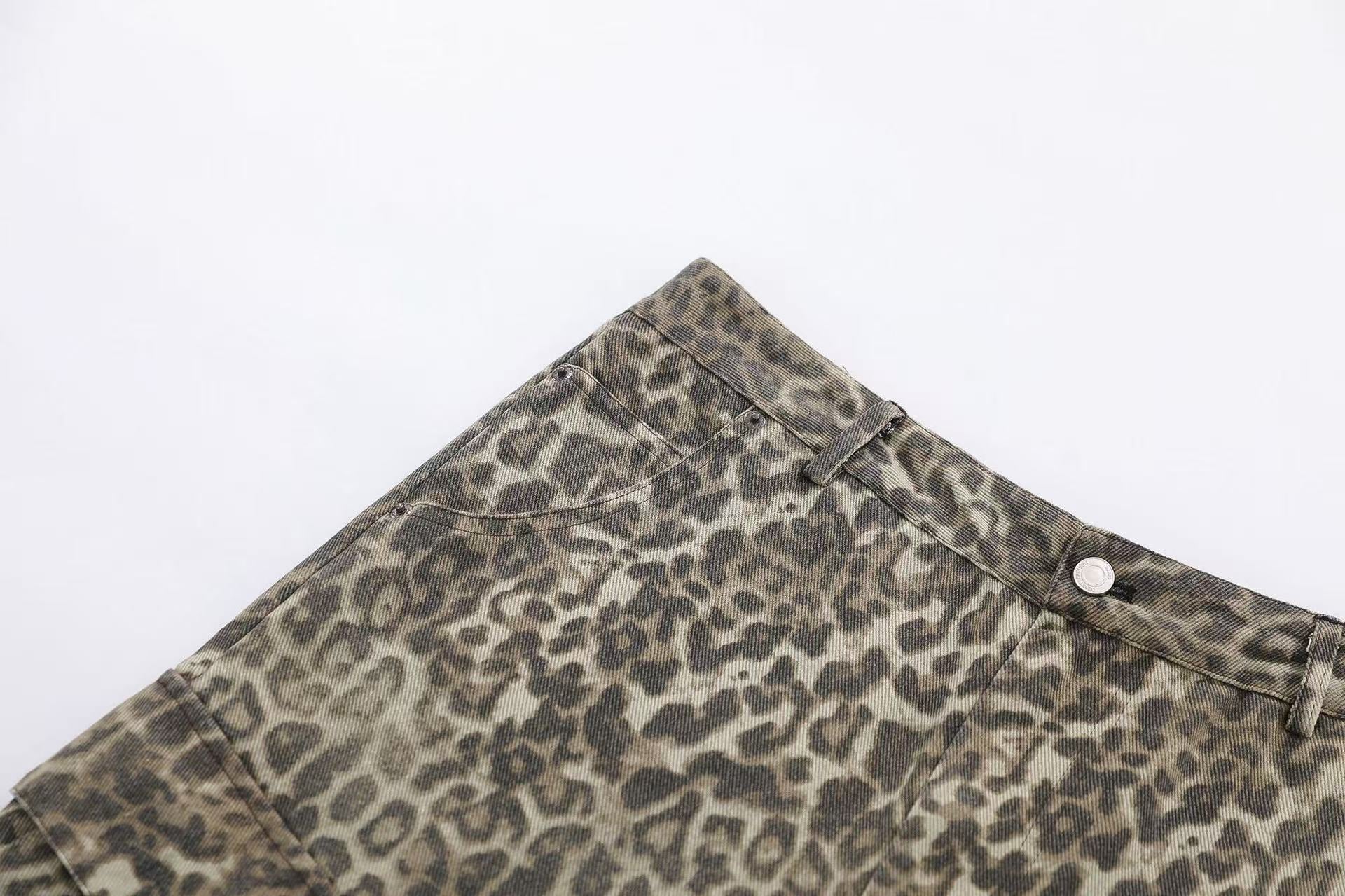 Vintage Leopard Print Wide-Leg Jorts