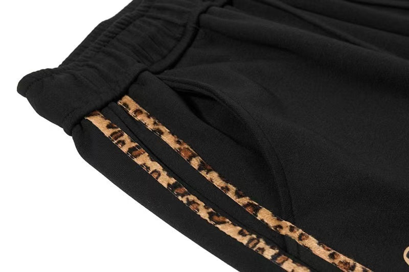 Two-Tone Leopard Stripe Side Graphic Baggy Wide-Leg Sweatpants