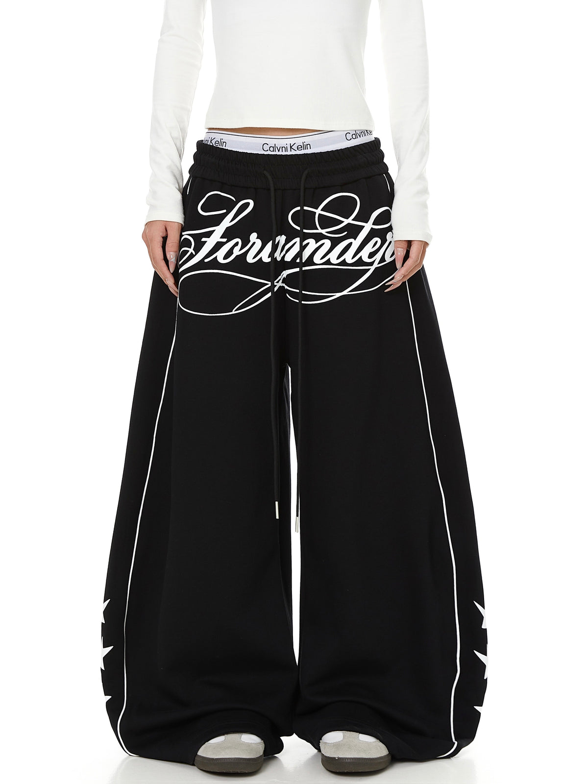 Cursive Text & Side Star Print Wide-Leg Sweatpants