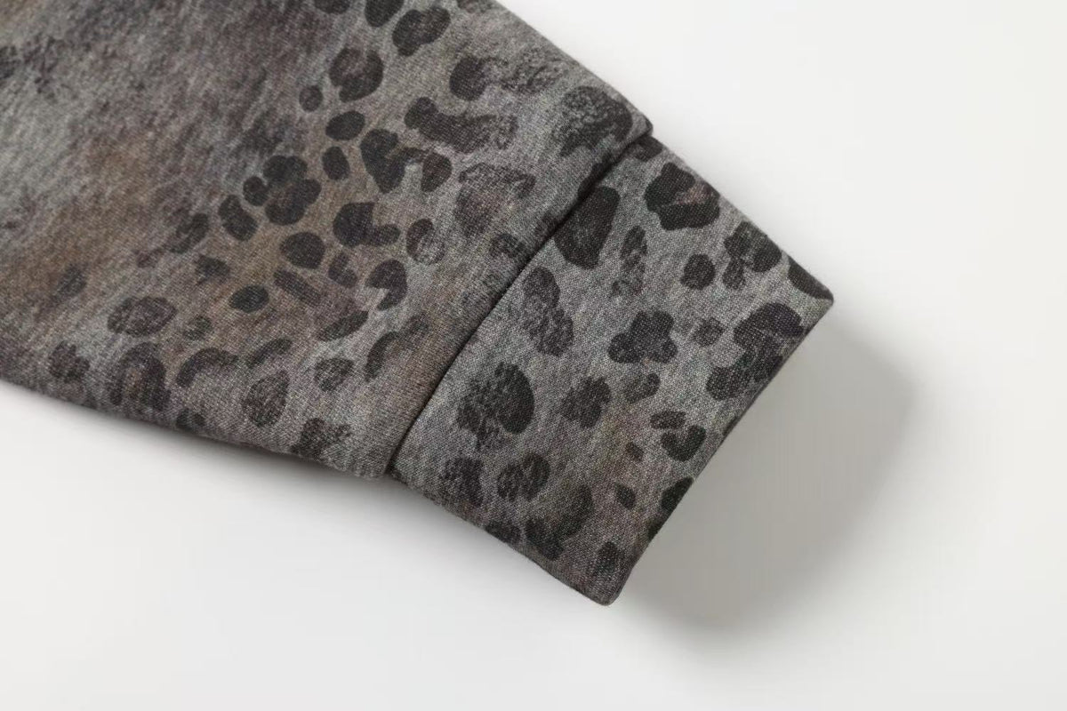 Vintage Leopard Print Graphic Zip-Up Hoodie