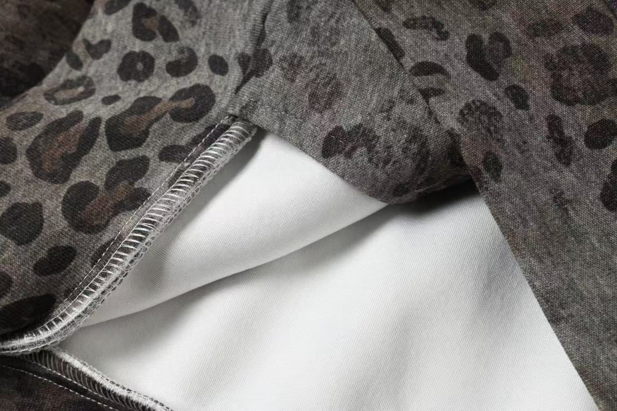 Vintage Leopard Print Graphic Zip-Up Hoodie
