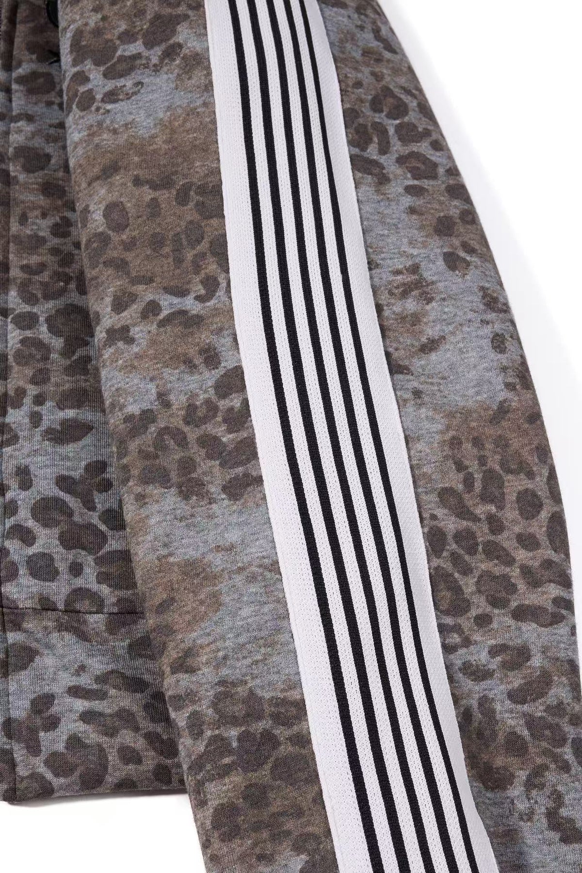 Cropped Vintage Leopard Tiger Embroidery Striped Sleeve Hooded Jacket