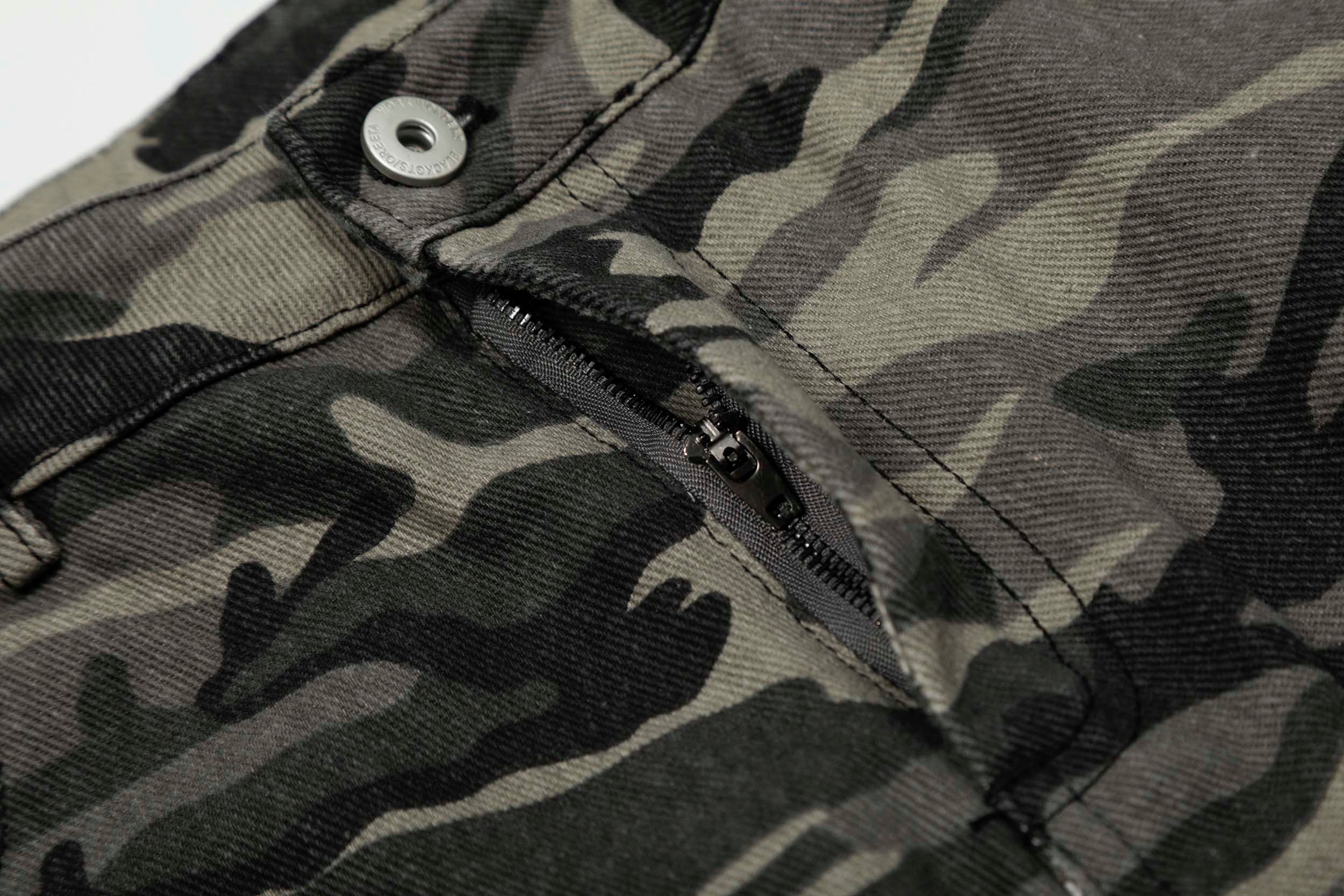 Camo Wide-Leg Knee-Length Shorts