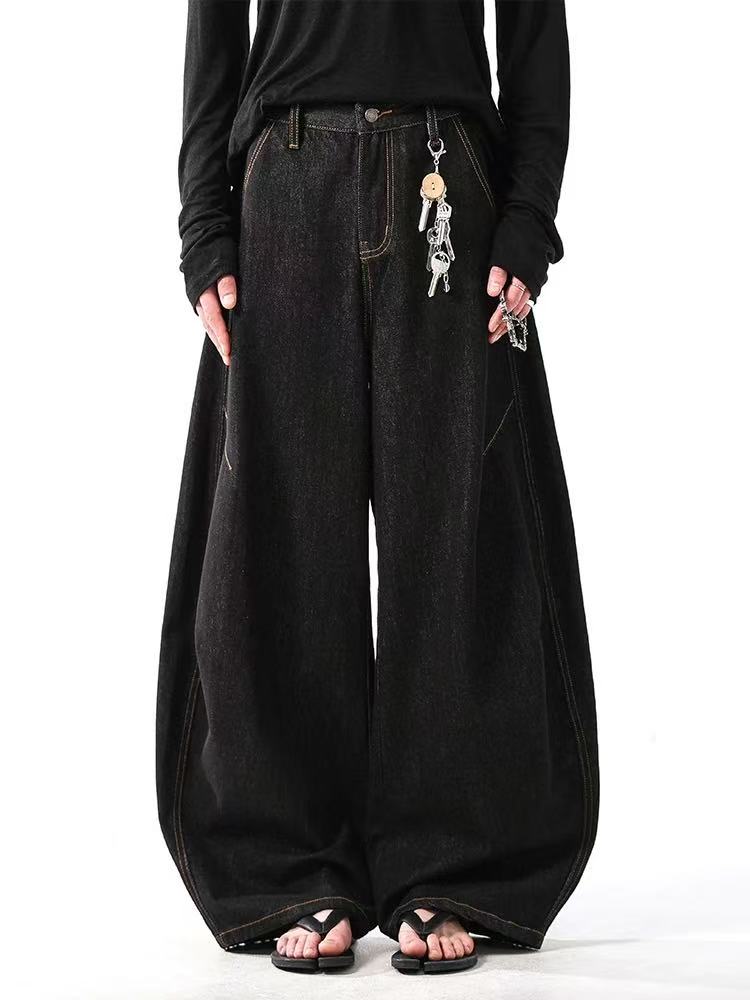 Wide-Leg Baggy Jeans