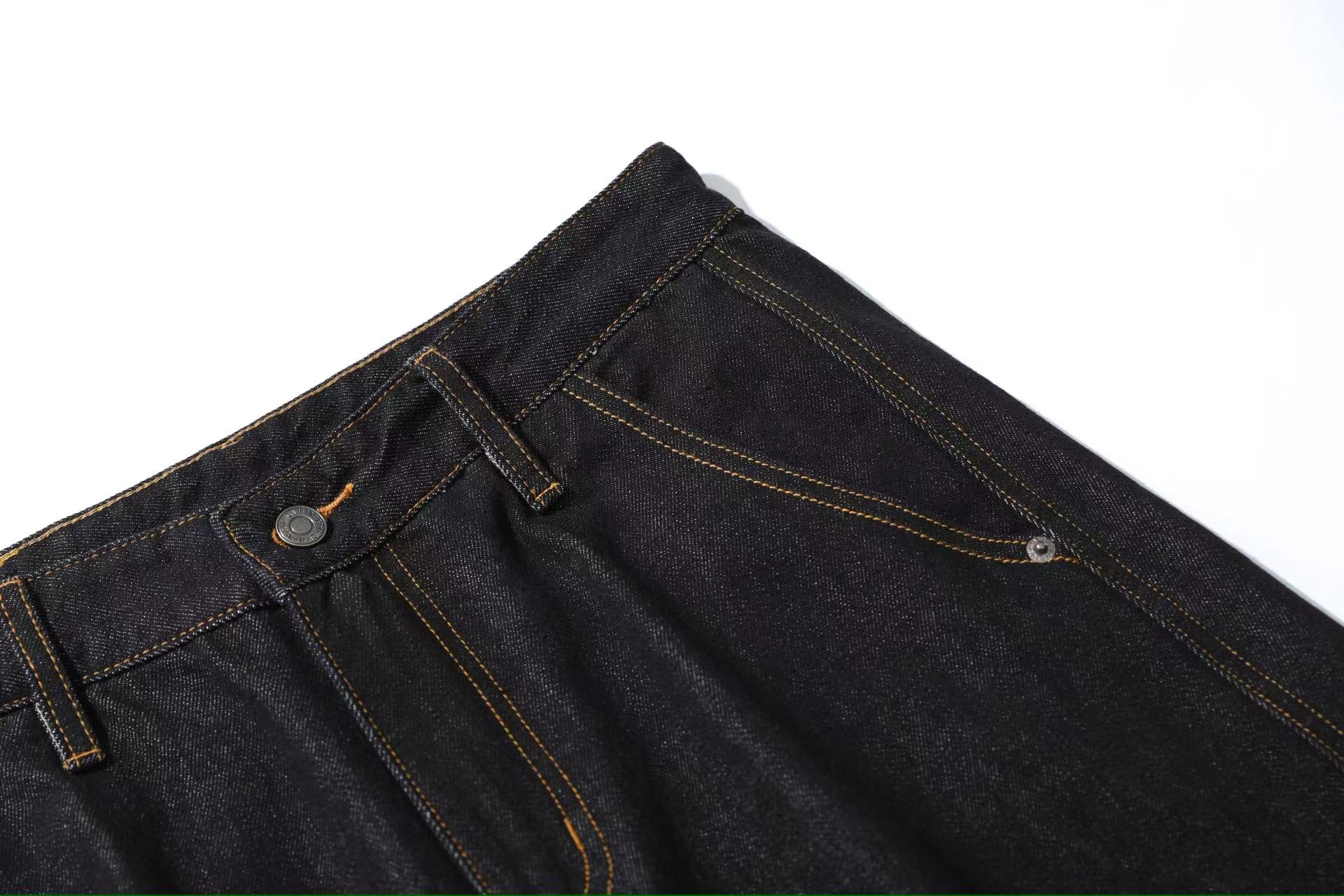 Wide-Leg Baggy Jeans