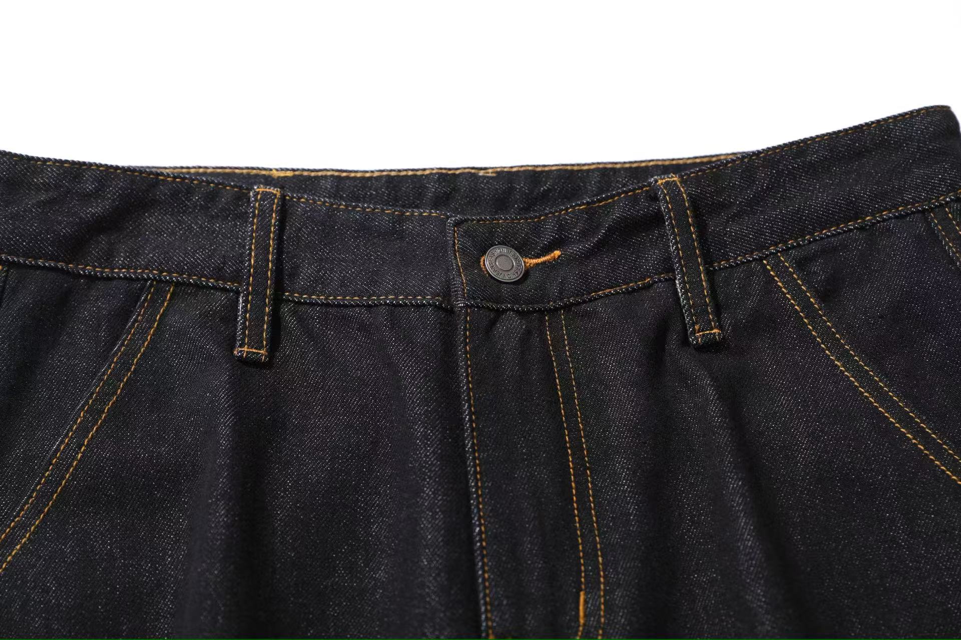 Wide-Leg Baggy Jeans