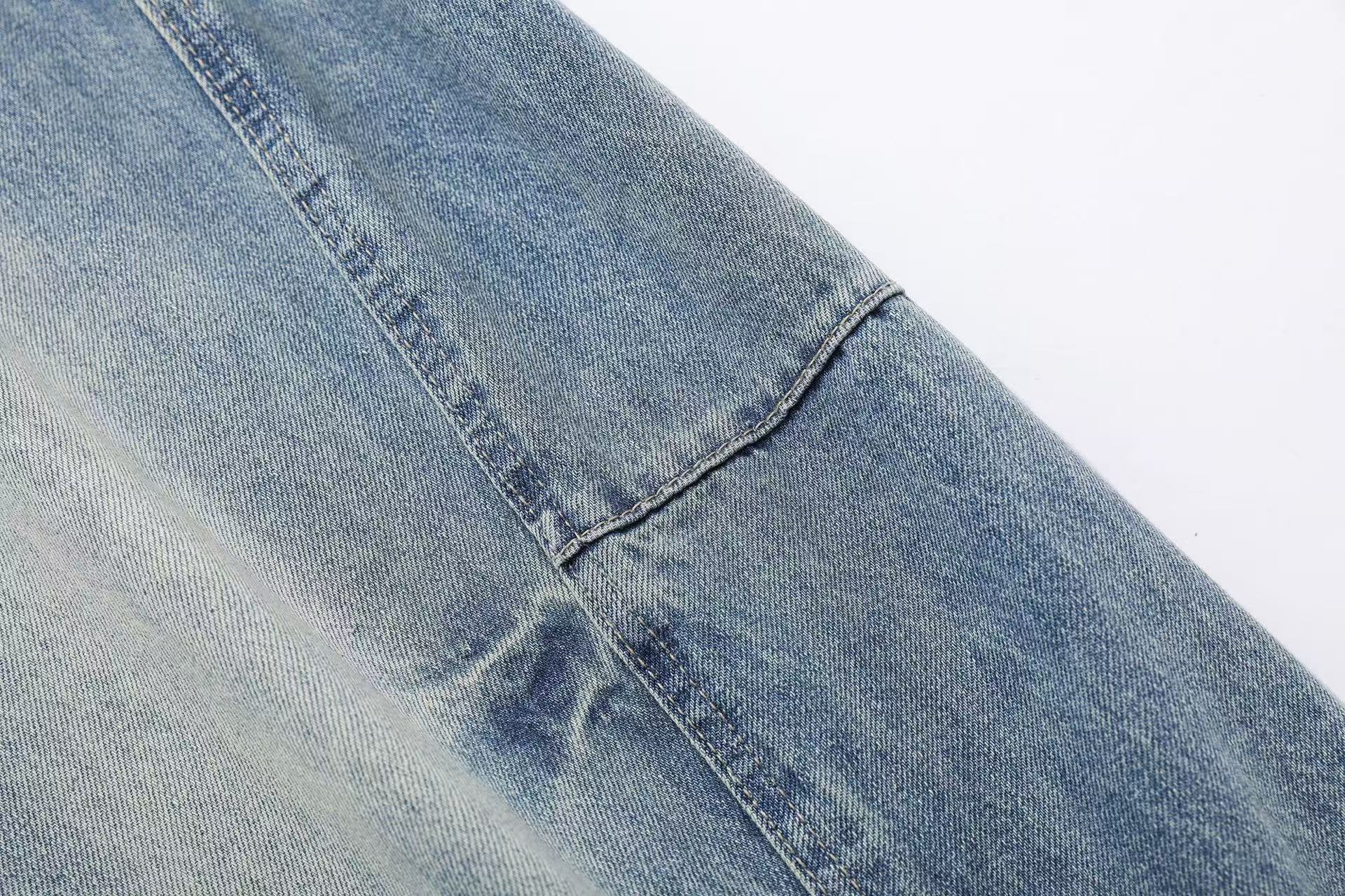 Wide-Leg Baggy Jeans