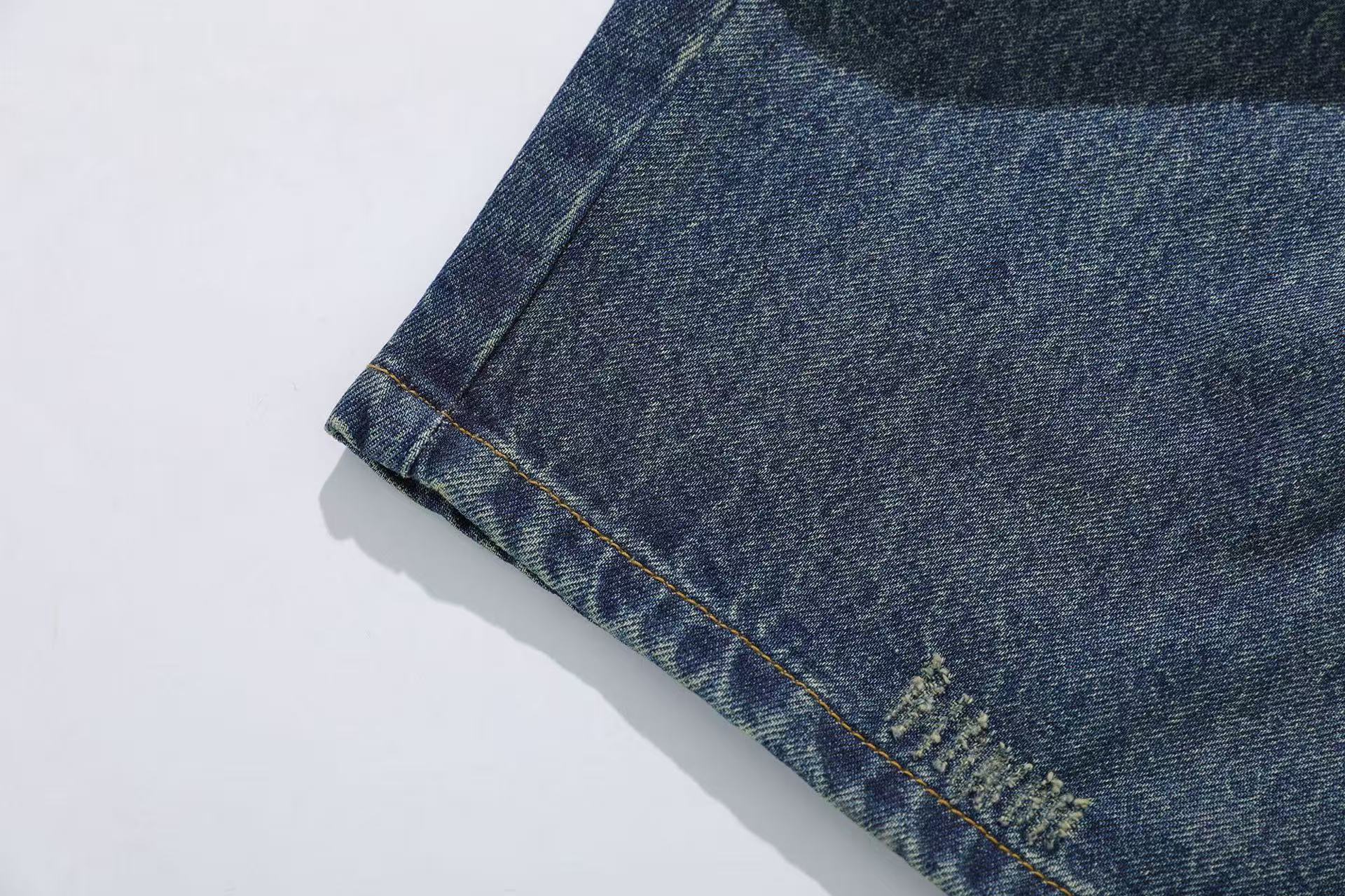 Distressed Wide-Leg Baggy Jeans